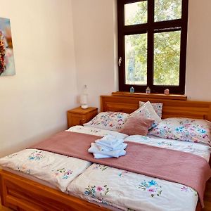 Zimmer mit Queensize-Bett